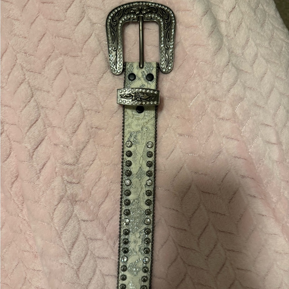 Shyanne Studded white/Silver Belt with Decorative Buckle- size small
